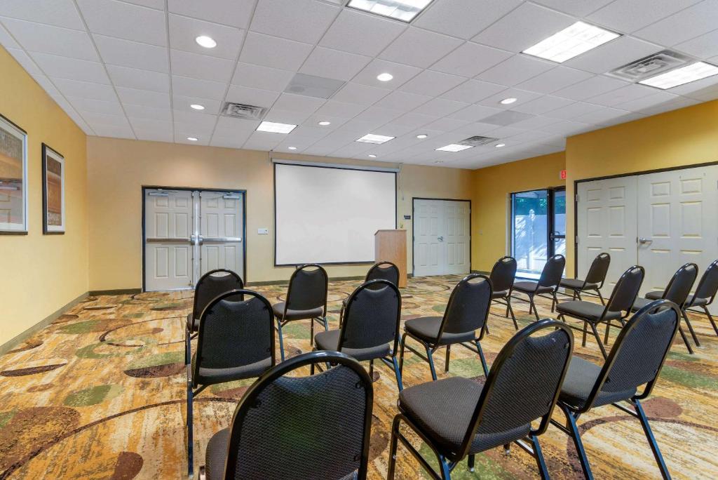 Comfort Inn & Suites Montgomery Eastchase image 23