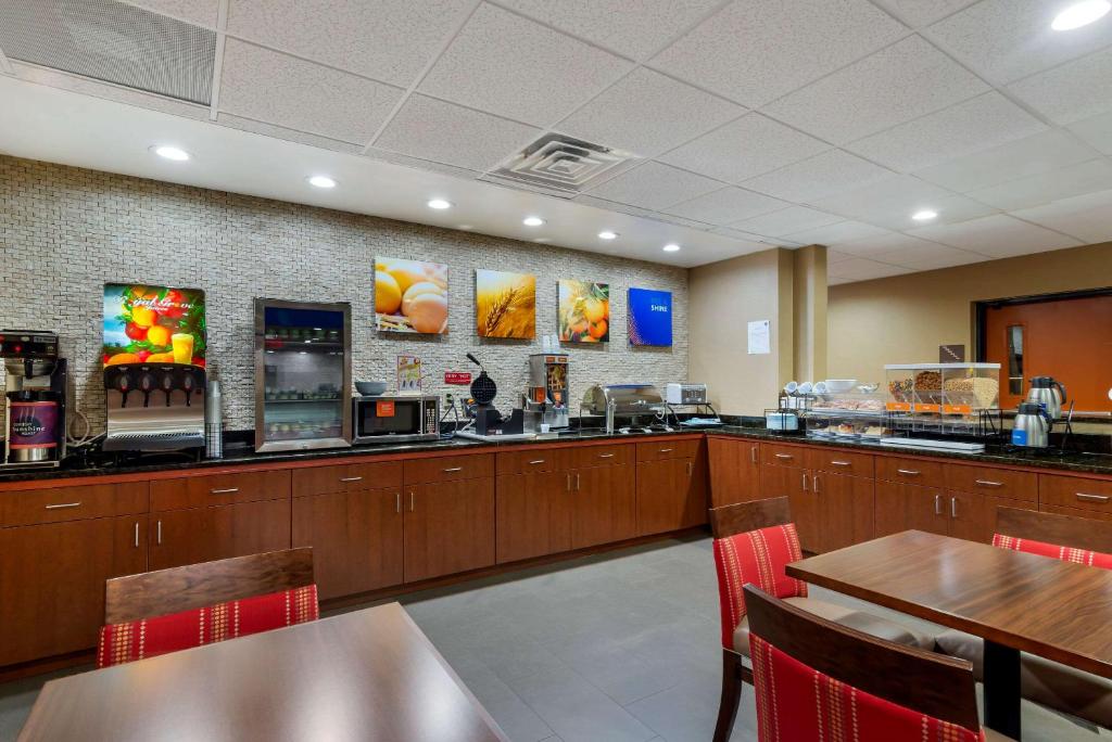 Comfort Inn & Suites Montgomery Eastchase image 24